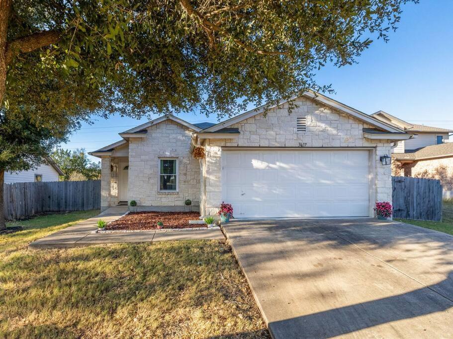 Super Cute And Cozy House! Vila Round Rock Exterior foto